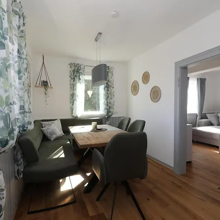 Semesterbostad Dornroeschen 1908 *