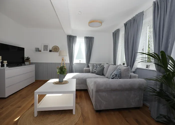 度假居 Dornroeschen 1908 Eichenried